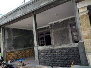 Renovasi Teras Rumah Lama di Solo