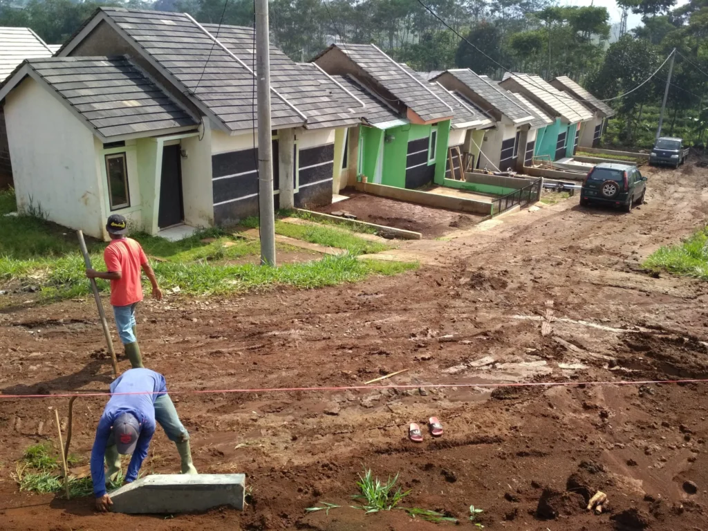 Tukang Bangunan di Solo